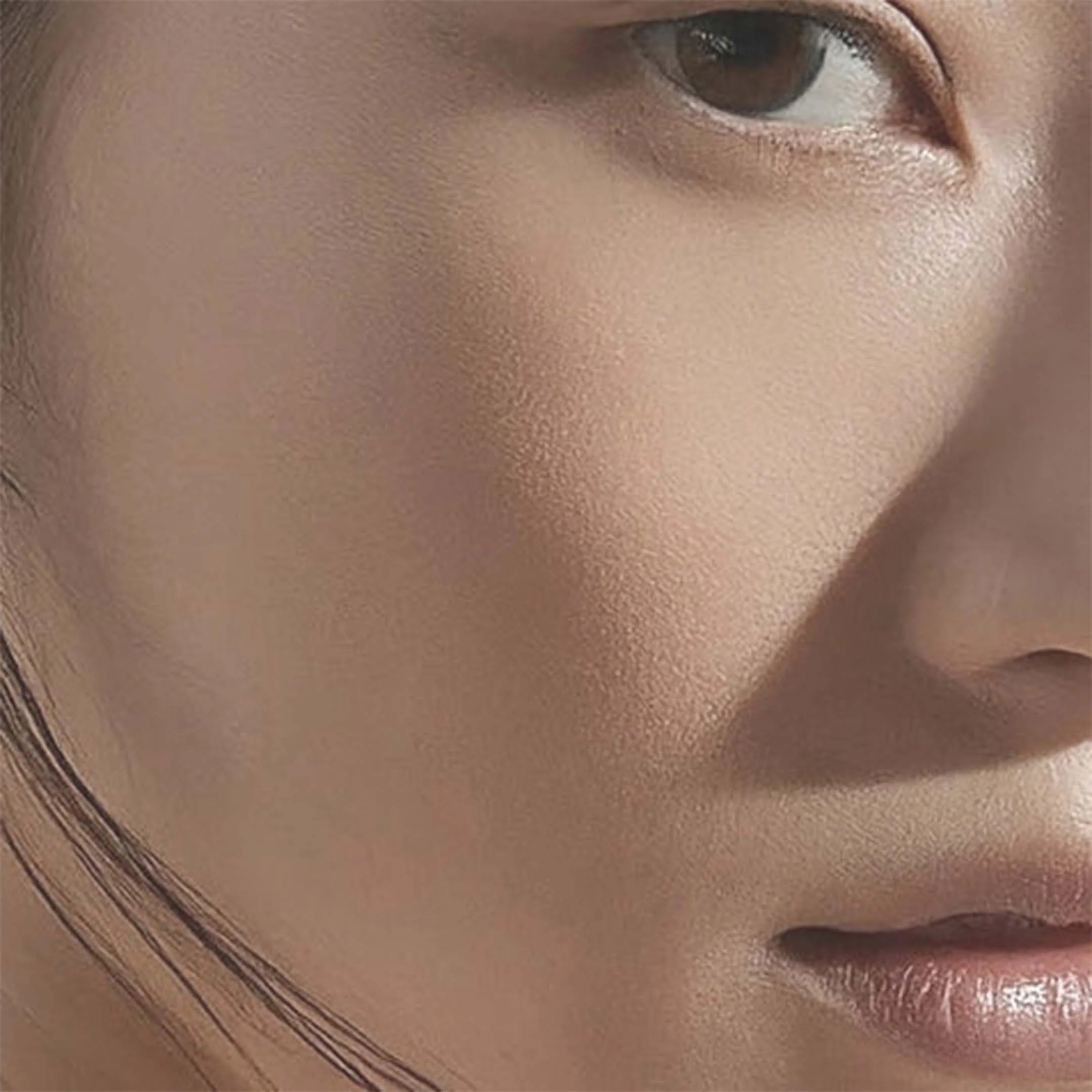 Brightening Diamond Serum - Image 2